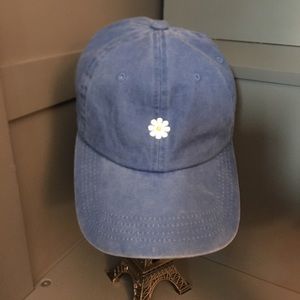 ⬇️ 2/$25 Listing - Brushed Cotton Adjustable Baseball Cap with Flower Appliqué